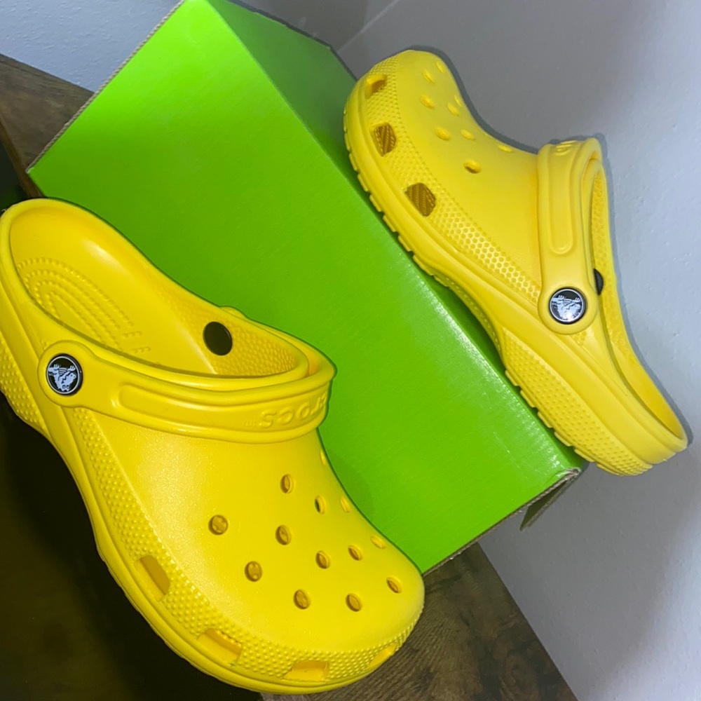 Yellow Crocs Size 4 mens